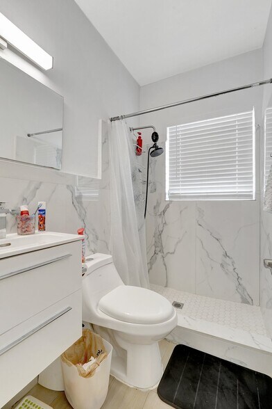 More Photos Of 1723 Liberty St, Hollywood Apartments For Sale