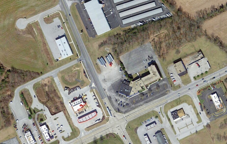 Primary Photo Of 6110 York Road, New Oxford Storefront For Lease