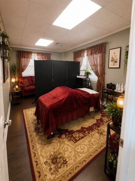 More Photos Of 809 W Main St, Monroe Medical For Sale