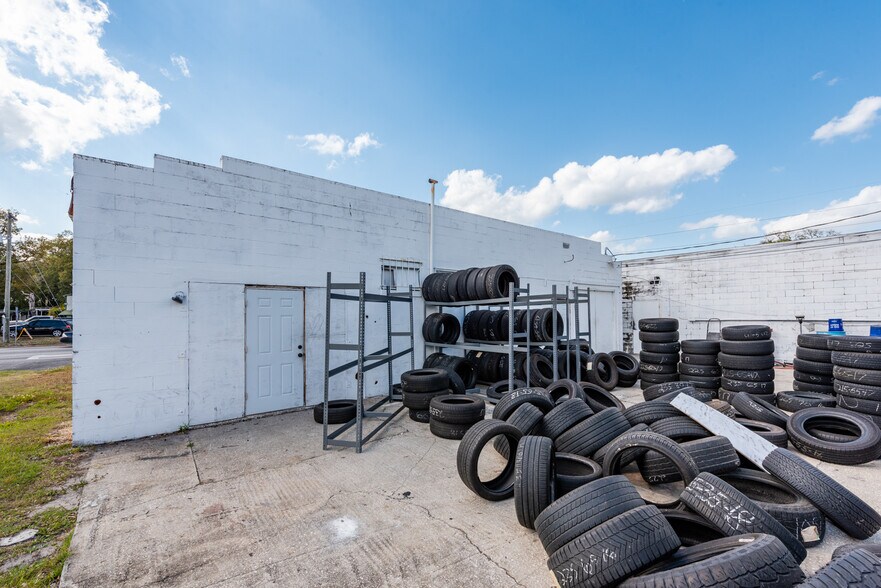 More Photos Of 2501 Sanford Ave, Sanford Auto Repair For Sale