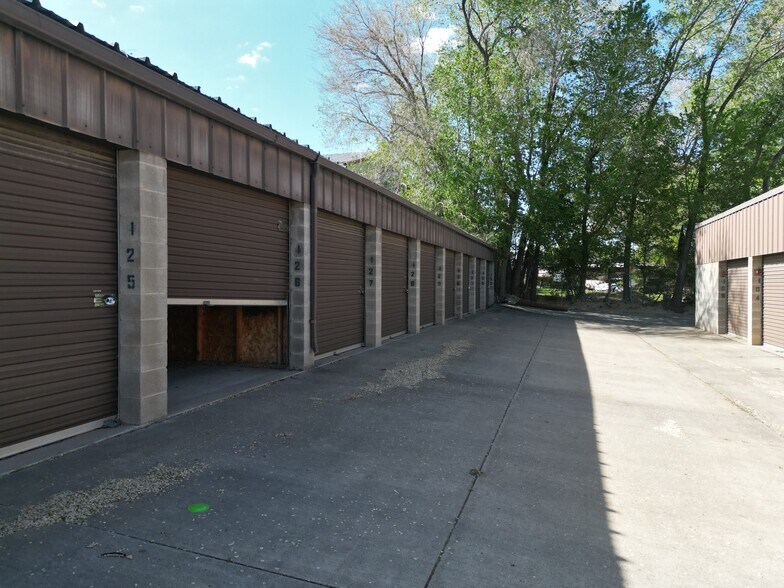 More Photos Of 2087 N Main St, Sunset Freestanding For Sale