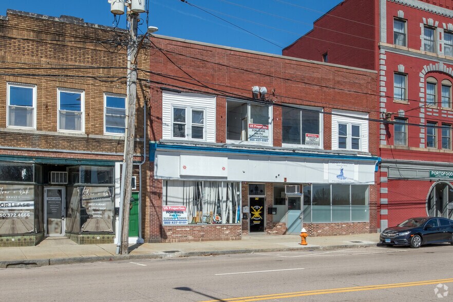 More Photos Of 369 Bank St, New London Storefront Retail Residential For Lease