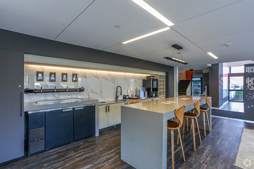 More Photos Of 100 Pennsylvania Ave, Framingham Office For Lease