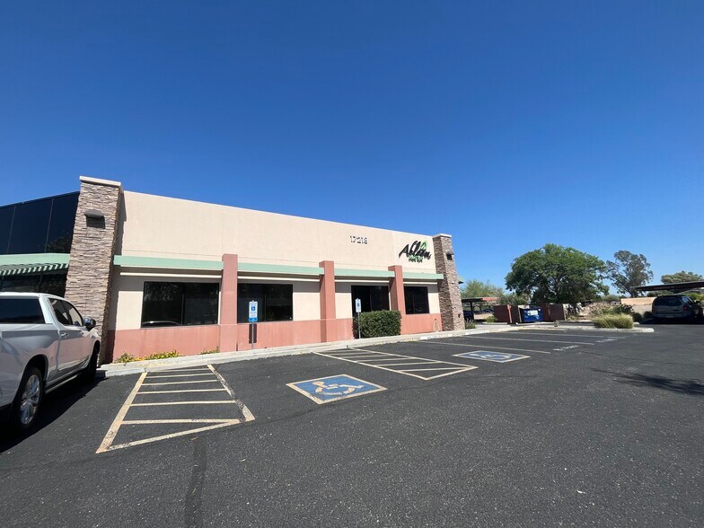 More Photos Of 17218 N 72nd Dr, Glendale Medical For Lease
