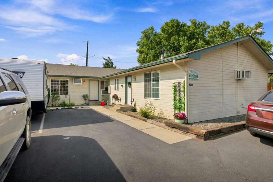 More Photos Of 1403-1407 S 18th Ave, Yakima Apartments For Sale