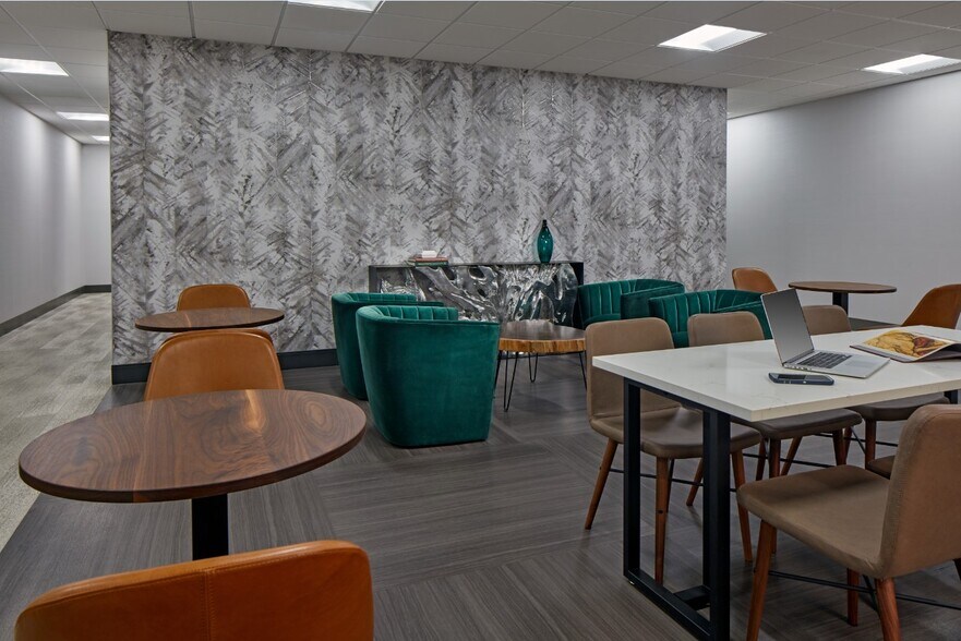 More Photos Of 6120 Powers Ferry Rd NW, Atlanta Office For Lease