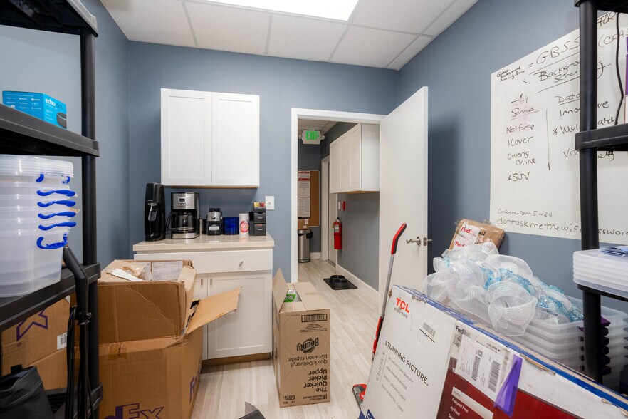 More Photos Of 3901 Mary Eliza Trce NW, Marietta Medical For Lease