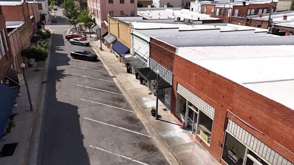 More Photos Of 116 E Meadows St, Vidalia Storefront For Sale