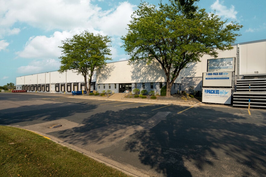 More Photos Of 701 Ladybird Ln, Burnsville Distribution For Lease