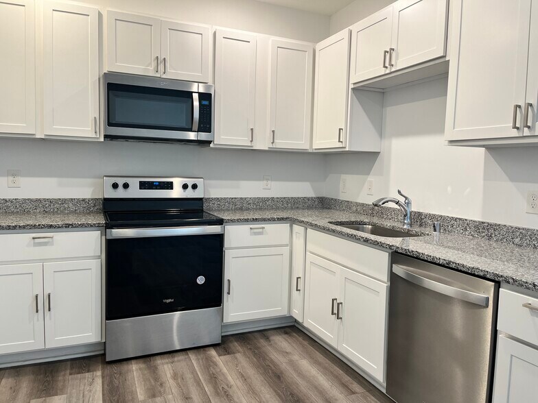 More Photos Of 1922 Wilson Ave, Saint Paul Apartments For Sale