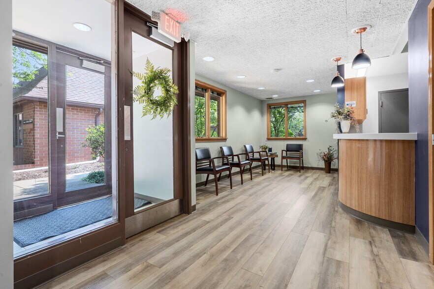 More Photos Of 2400 Wales Ave NW, Massillon Office For Lease