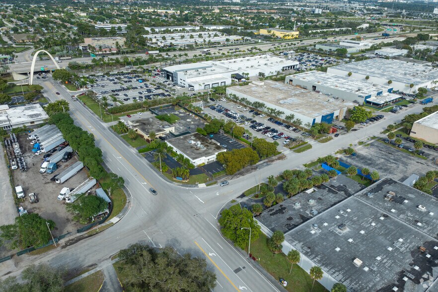 More Photos Of 1270 NW 165th St, Miami Office For Lease