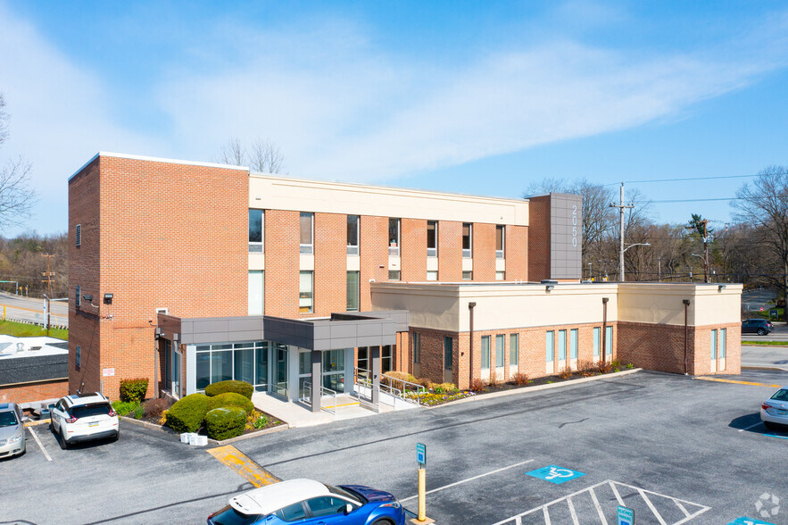 Primary Photo Of 2050 West Chester Pike, Havertown Medical For Lease