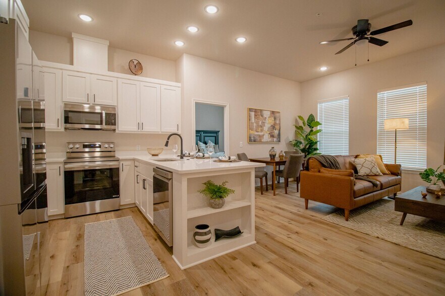 More Photos Of 20048 County Road 4118 Rd, Lindale Apartments For Sale