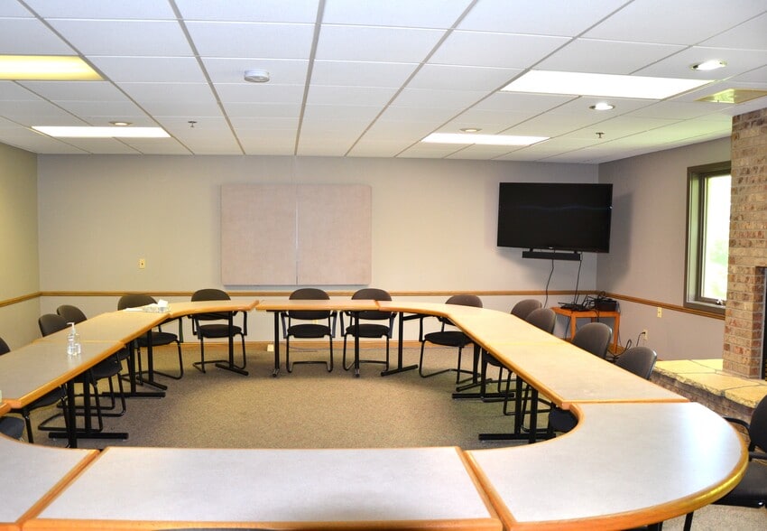 More Photos Of 2100 1st Ave NE, Cedar Rapids Religious Facility For Sale