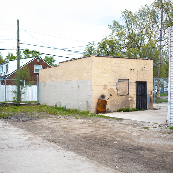 More Photos Of 19510 W Warren Ave, Detroit Storefront Retail Office For Sale