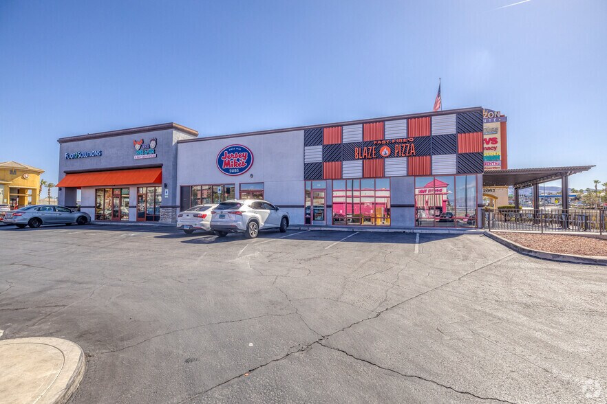 More Photos Of 10520 S Eastern Ave, Henderson Storefront For Lease