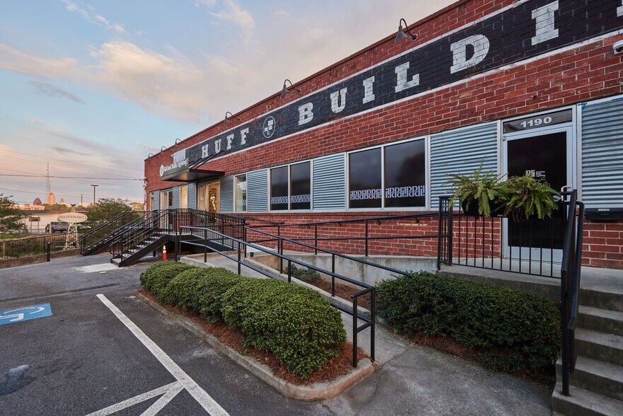 Primary Photo Of 1190-1194 Huff Rd NW, Atlanta Showroom For Lease