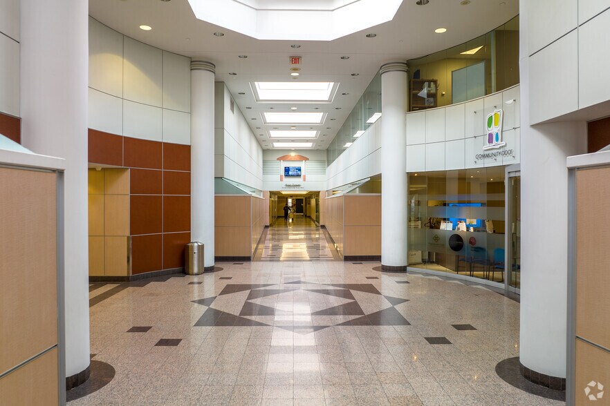 More Photos Of 50 Burnhamthorpe Rd W, Mississauga Unknown For Lease