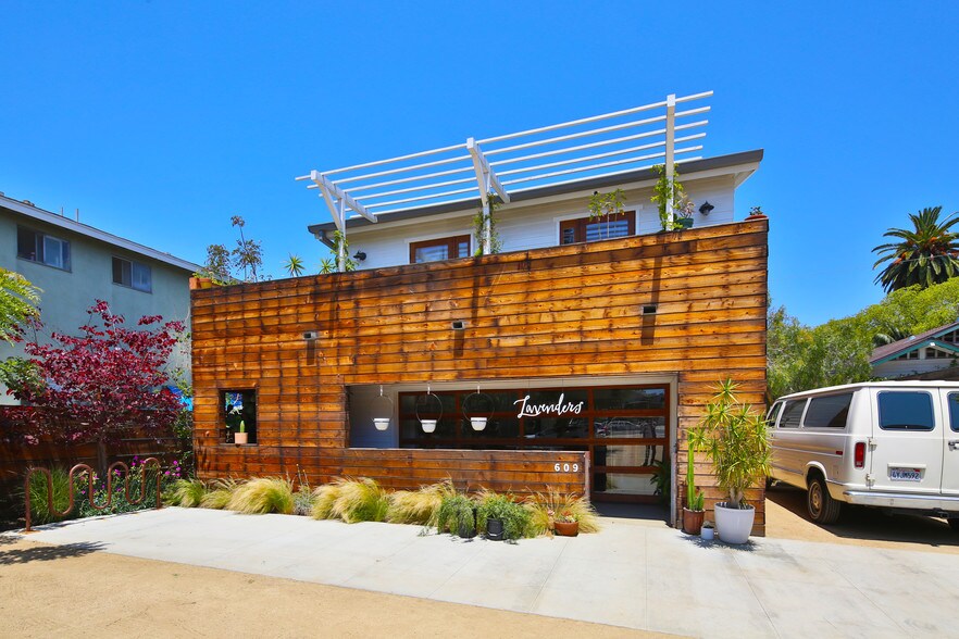 More Photos Of 613 E Santa Ana Blvd, Santa Ana Storefront Retail Residential For Lease