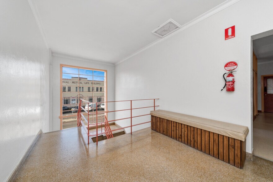 More Photos Of 205 Auburn St, Goulburn Office For Lease