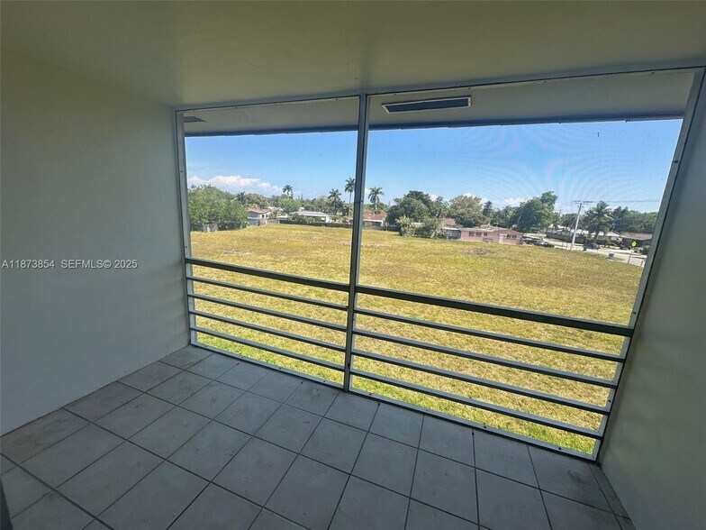 More Photos Of 2775 Taft St, Hollywood Apartments For Sale