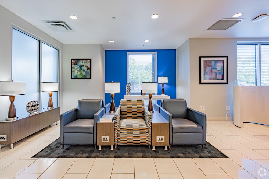 More Photos Of 10200 Forest Green Blvd, Louisville Coworking Space