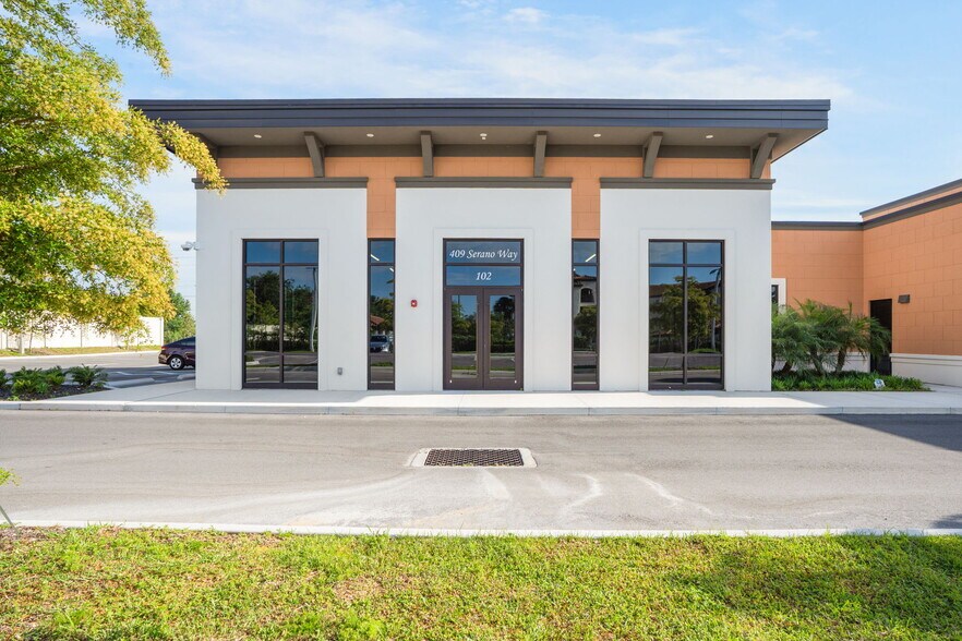 More Photos Of 409 Serano Way, Nokomis Office For Lease