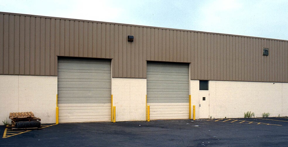 More Photos Of 2745 Bond St, Rochester Hills Warehouse For Sale