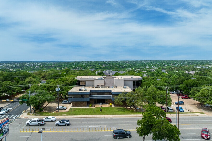 More Photos Of 11130 Jollyville Rd, Austin Office For Lease