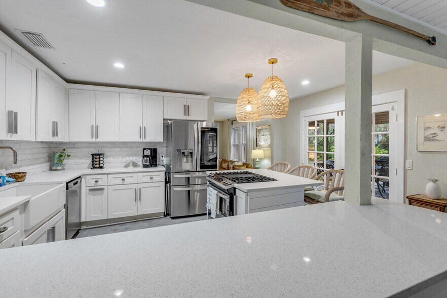 More Photos Of 801 Canal St, New Smyrna Beach Office For Sale