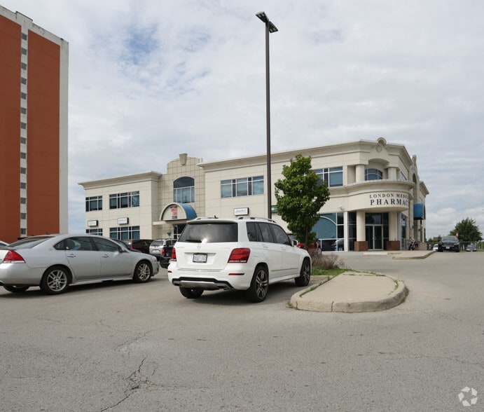 More Photos Of 595 Bradley Ave, London Medical For Lease