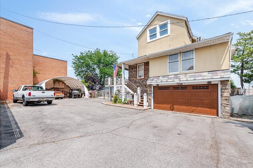 More Photos Of 720 Clarence Ave, Bronx Multifamily For Sale