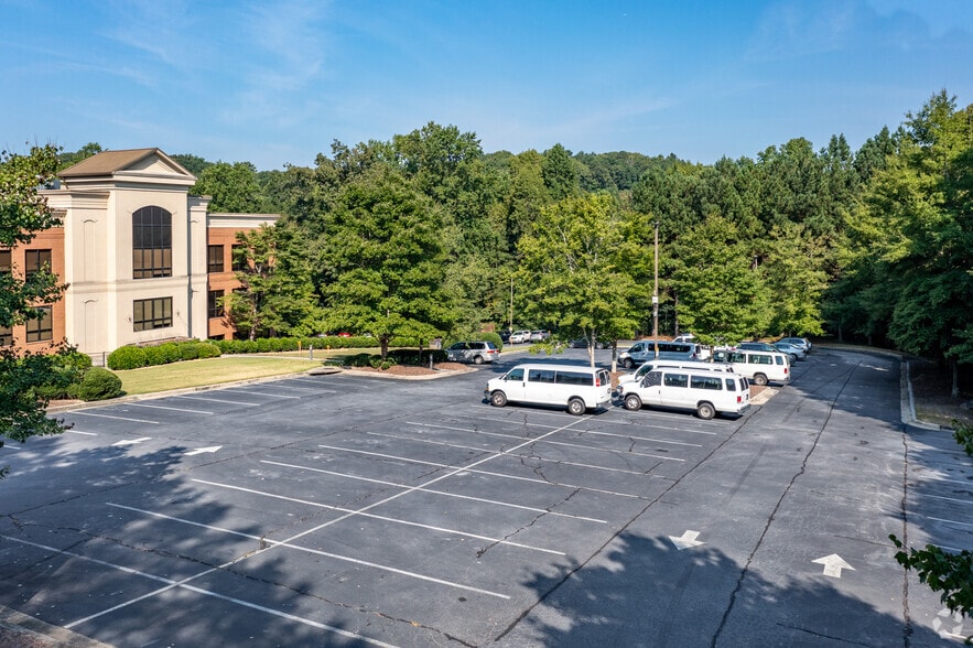 More Photos Of 3915 Cascade Rd, Atlanta Medical For Lease