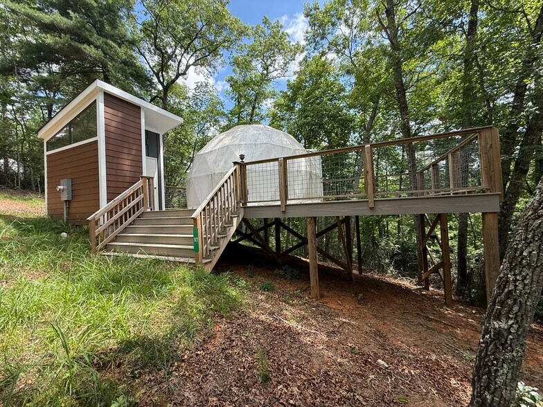 More Photos Of 1105 Fall Creek Rd, Purlear Specialty For Sale