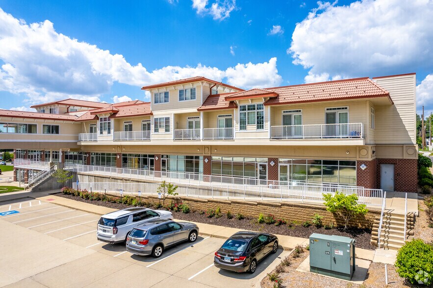 More Photos Of 6500 University Ave, Windsor Heights Apartments For Lease