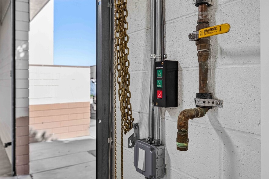 More Photos Of 12455 Branford St, Pacoima Warehouse For Sale