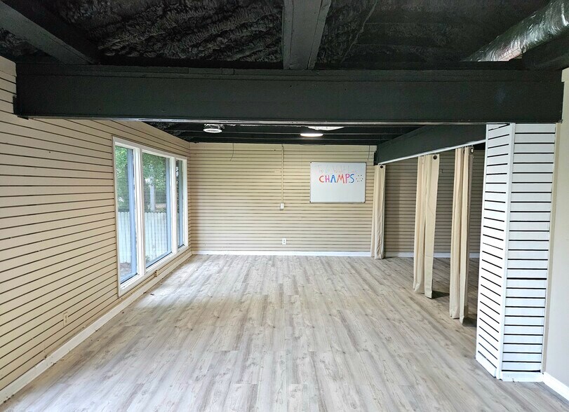 More Photos Of 3554 Hilton Ave, Columbus Medical For Sale