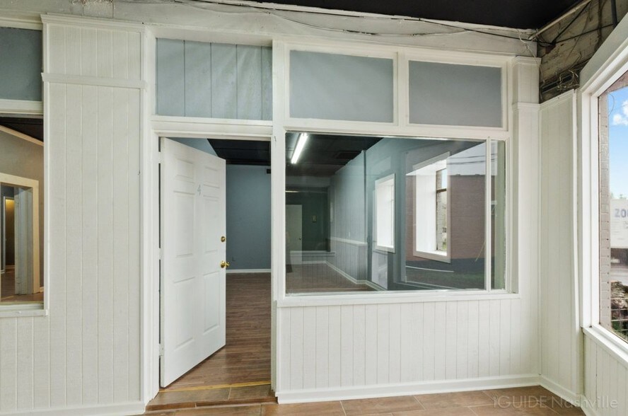 More Photos Of 152-158 N Water Ave, Gallatin Office For Lease