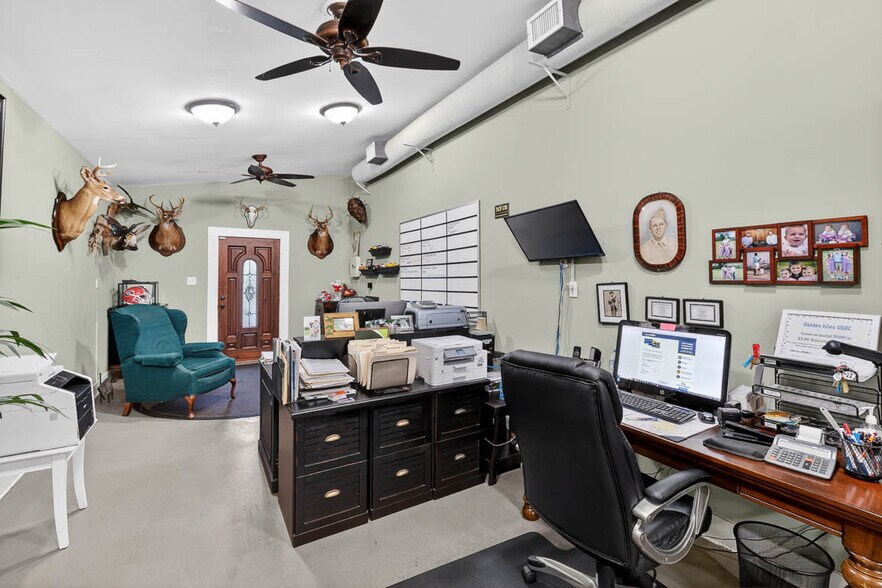 More Photos Of 1607 Norwich St, Brunswick Flex For Sale