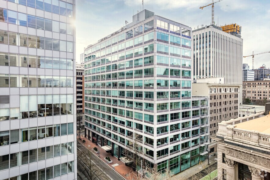More Photos Of 421 SW 6th Ave, Portland Office For Lease
