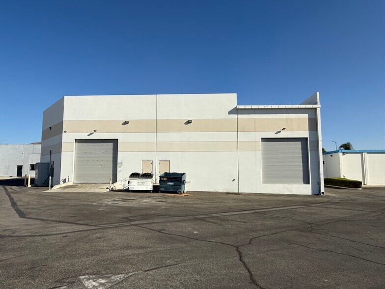 More Photos Of 2197 La Crosse Ave, Colton Warehouse For Lease