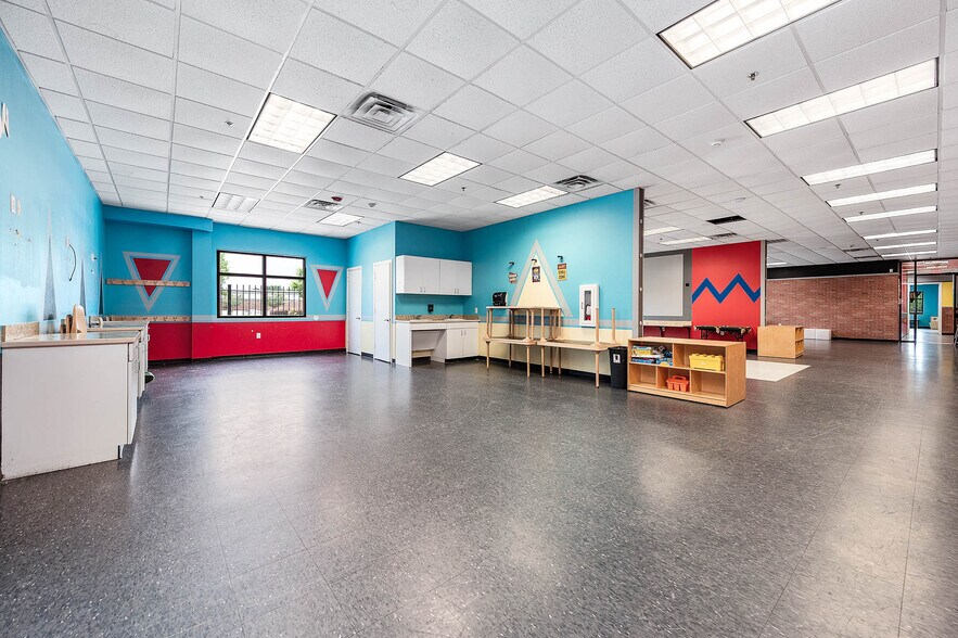 More Photos Of 12152 Shadow Creek Pky, Pearland Daycare Center For Sale