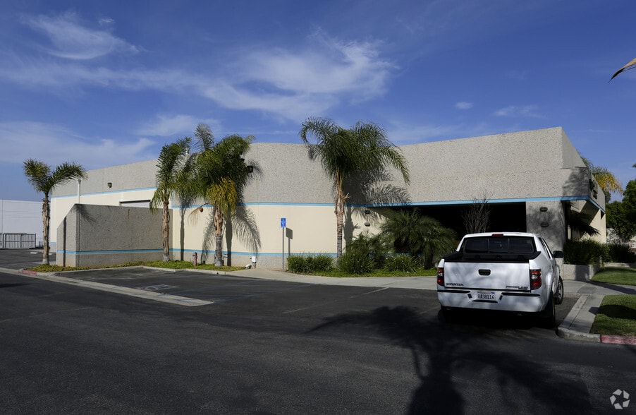 More Photos Of 1235 Graphite Dr, Corona Warehouse For Lease