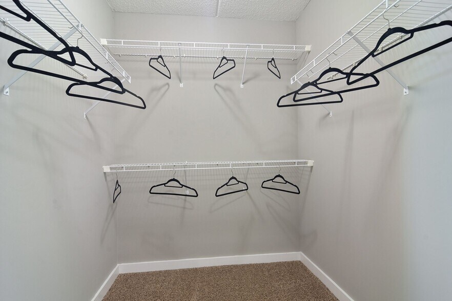 More Photos Of 1255 Town Center Rd, Vernon Hills Apartments For Lease