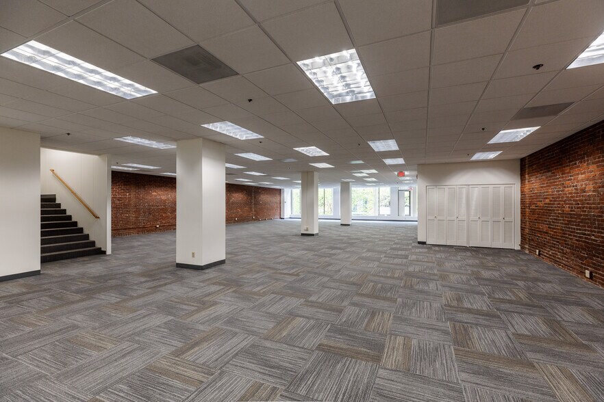 More Photos Of 514-518 SW Sixth Ave, Portland Office For Lease