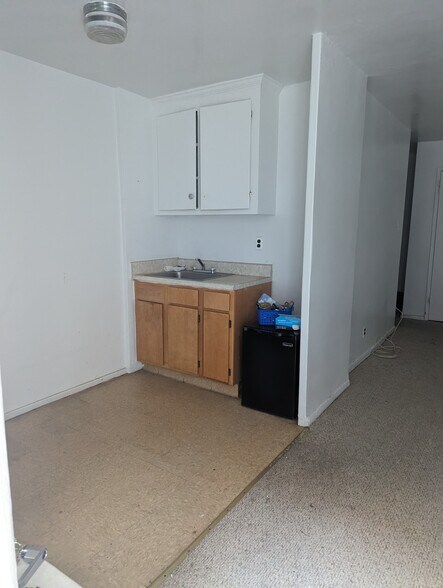 More Photos Of 79-11 41st Ave, Elmhurst Apartments For Lease