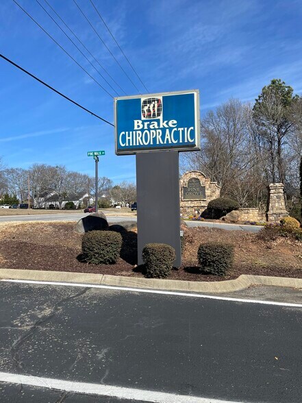 More Photos Of 4010 E North St, Greenville Office For Lease