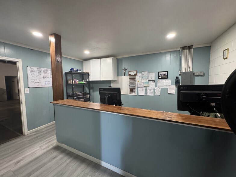 More Photos Of 505 N Burke St, Visalia Freestanding For Sale