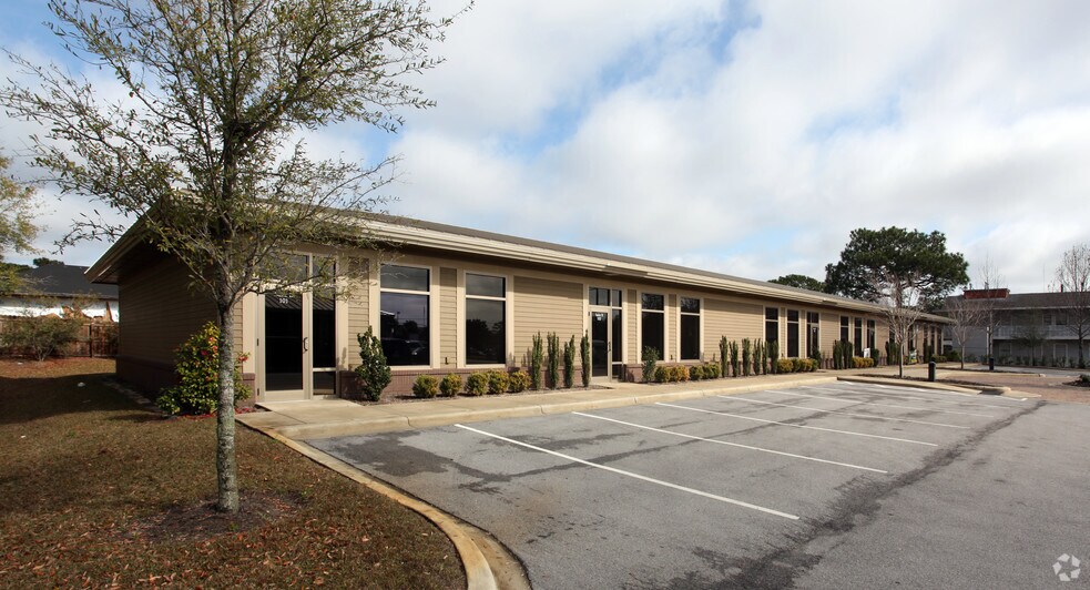 More Photos Of 403 Hollywood Blvd NW, Fort Walton Beach Office For Lease
